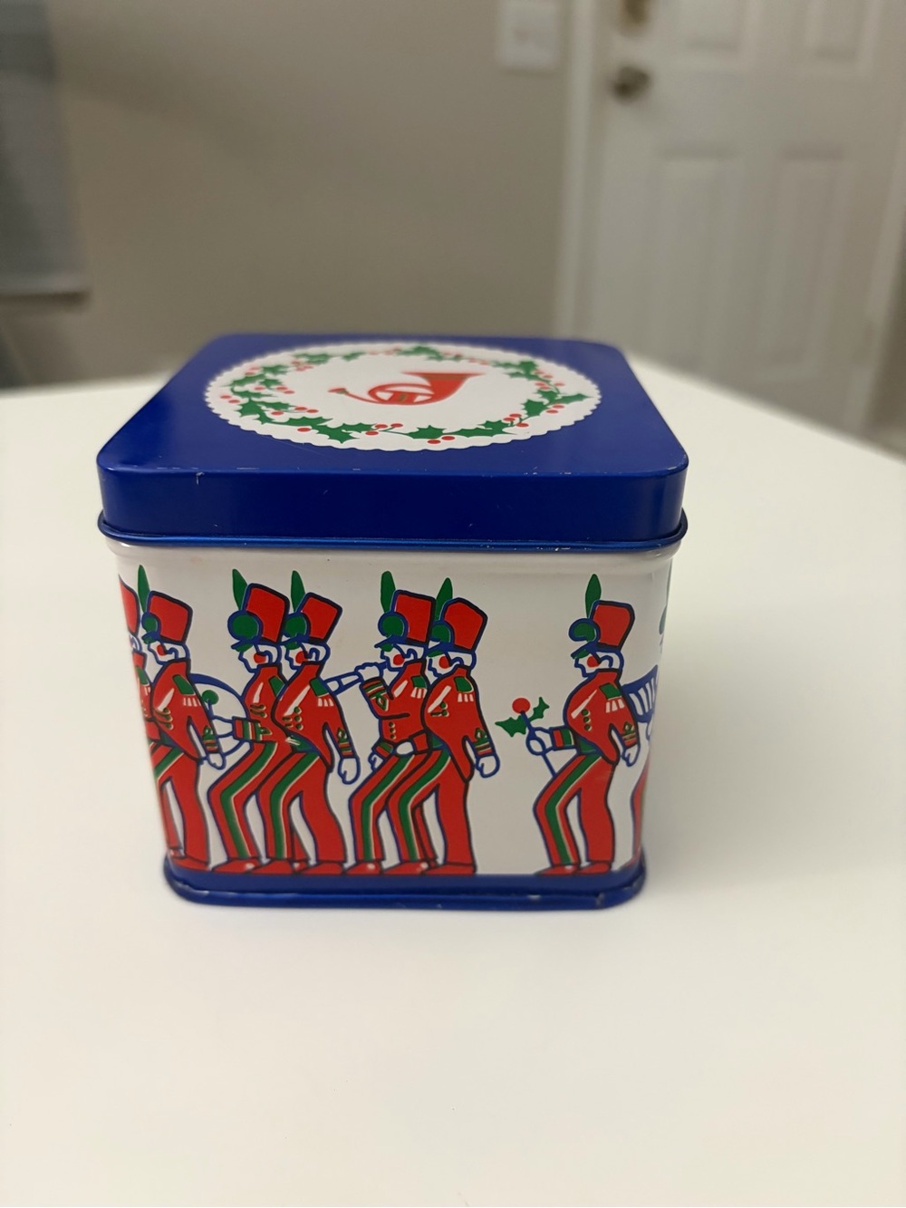 Vintage 1985 Interpur Holiday Christmas Twelve Drummers Tin w/ Paper Coasters - Picture 7 of 8